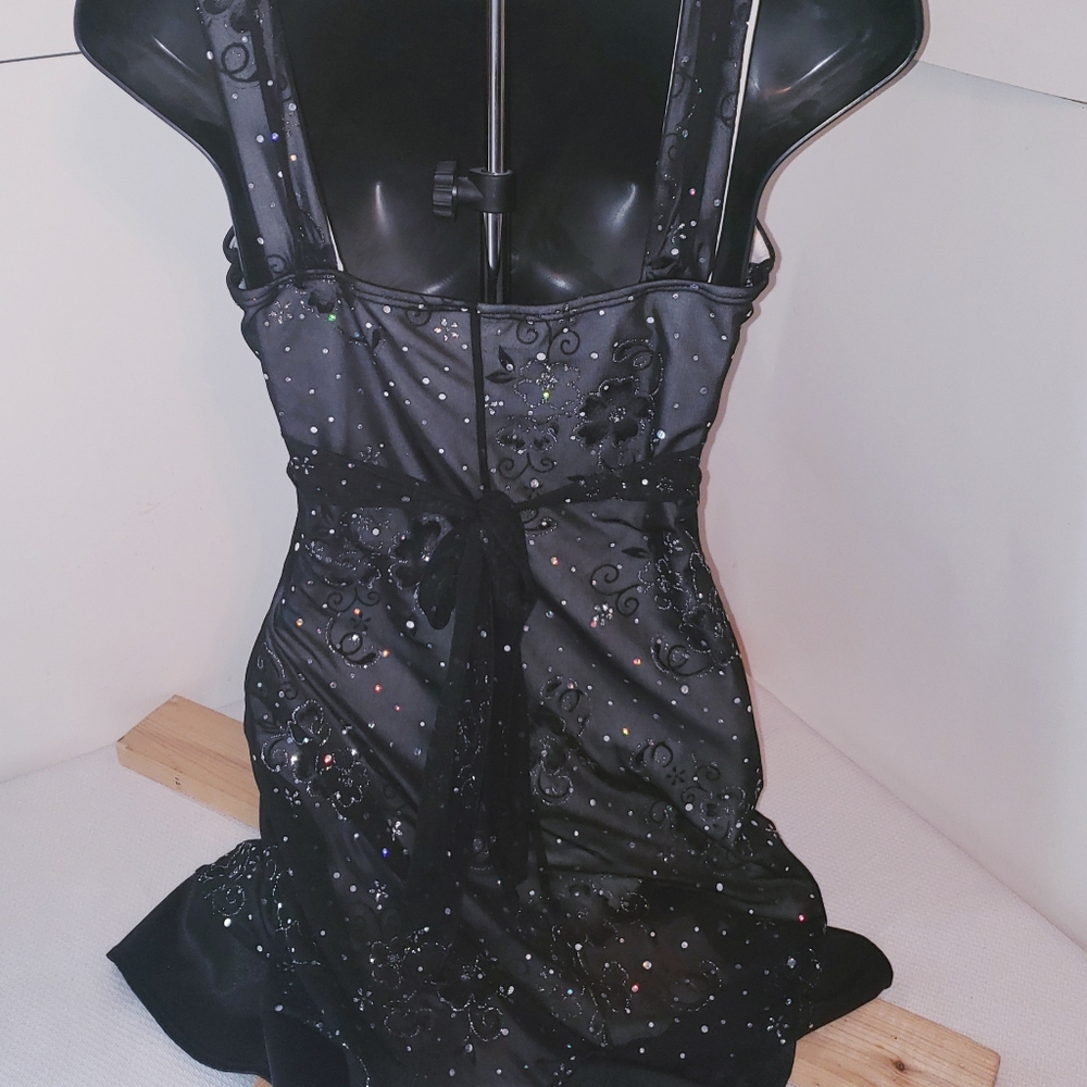 Deb prom Dress black and sparkly - Picture 2 of 8